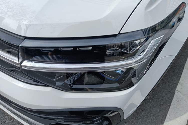 Used Volkswagen Tharu 2023 300TSI Two-Wheel-Drive Moon Luxury Edition Left Front Headlight