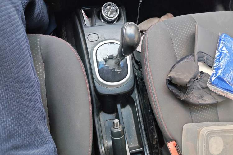 Used CHANGAN CX20 2014 1.4L IMT Sunroof Navigation Version China V Standard