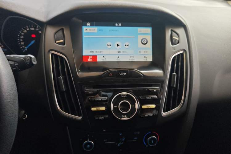 Used Ford Focus 2017 Hatchback 1.6L Automatic Comfort Plus SmartDrive Edition Audio And AC Panel