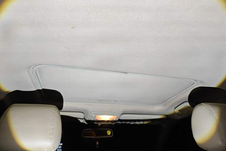 Used BYD S6 2012 2.0L Manual Luxury Version Headliner