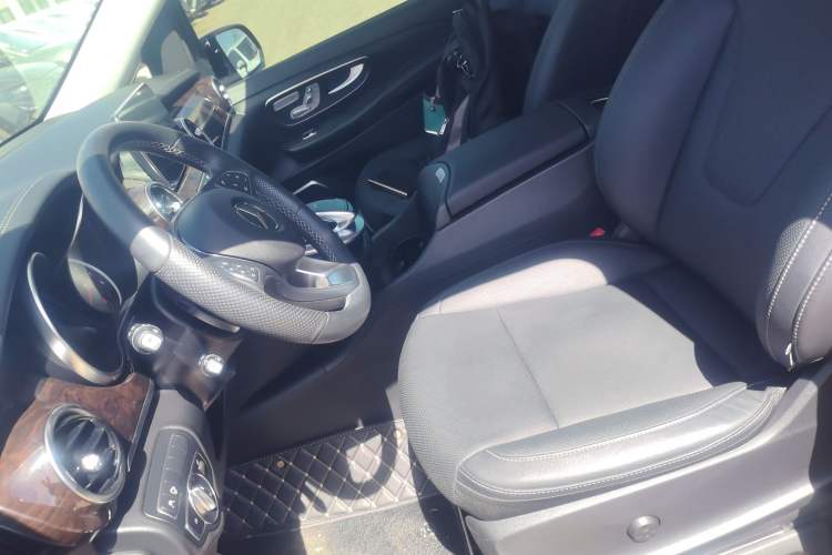 Used Mercedes-Benz V-Class 2018 V 260 Prestige Edition China VI Left Front Seat