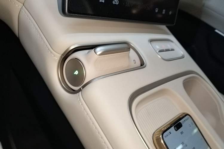 Used Nio ES6 2023 75 kWh
