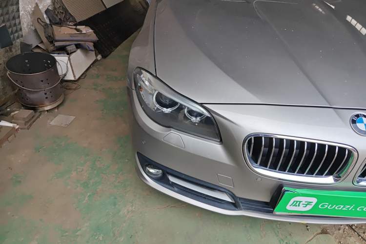 Used BMW 5 Series 2014 528Li Leading Model
