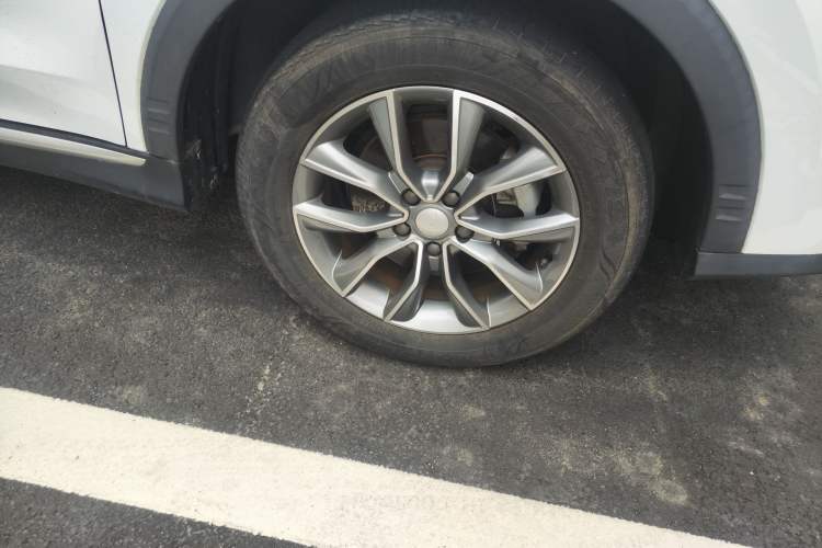 Used Roewe RX5 2022 330TGI Automatic National Style Edition Right Front Wheel Hub