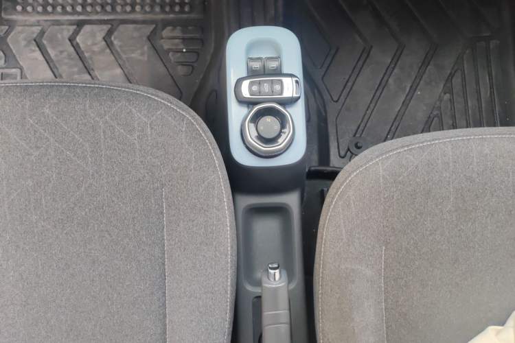 Used Geely Galaxy Panda 2024 Panda Mini 200km Endurance Bear
