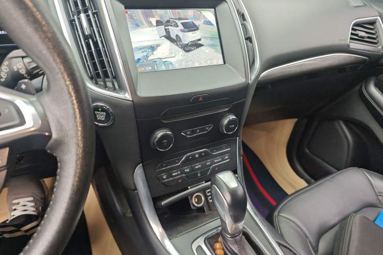 Used Ford Edge 2018 EcoBoost 245 Two-Wheel-Drive Titanium 7-Seater China V Standard Audio And AC Panel