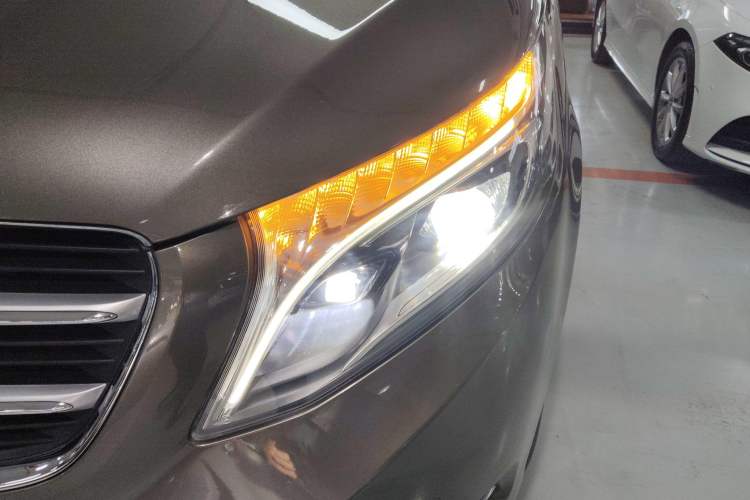 Used Mercedes-Benz V-Class 2017 V 260 Prestige Edition