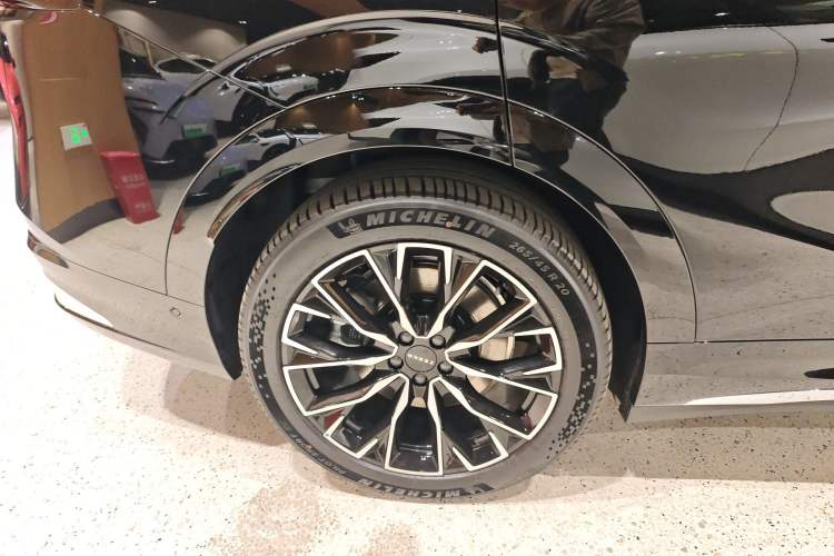 Used Zeekr 7X 2026 75kWh Rear-Drive MAX Edition Right Rear Wheel Hub