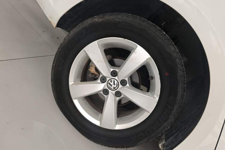 Used Volkswagen Lavida 2013 Revised Classic 1.6L Manual Fashion Edition
