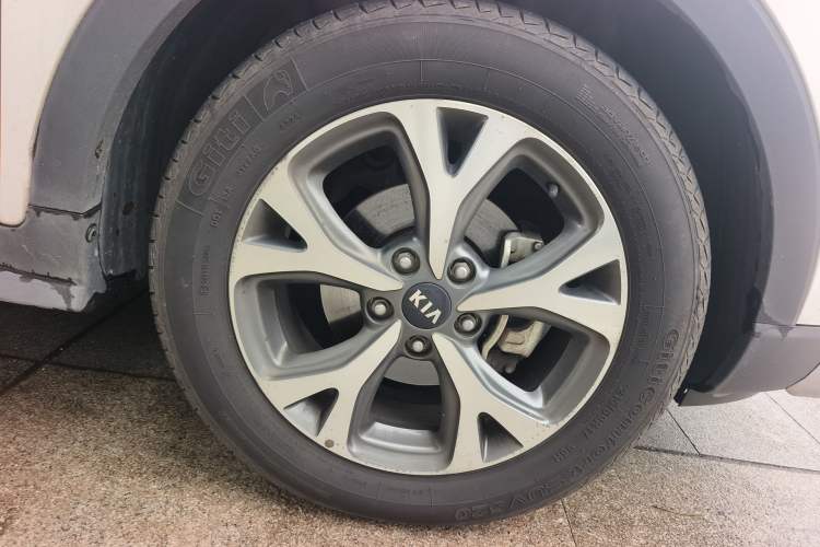 Used Kia KX3 2017 1.6L Automatic Aoya Version Right Front Wheel Hub
