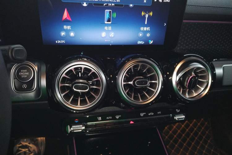 Used Mercedes-Benz GLB 2025 GLB 220 Fashion Model
