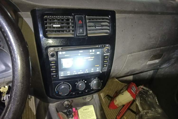 Used Wuling Rongguang V 2015 1.5L Standard Version Audio And AC Panel