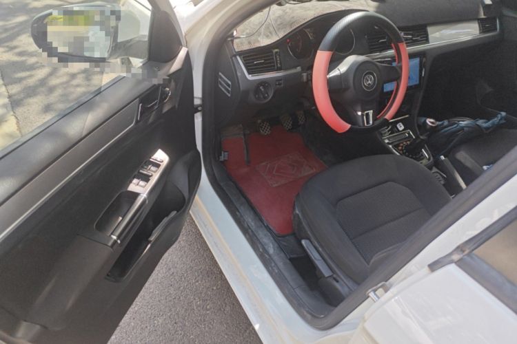 Used Volkswagen Bora 2014 1.6L Manual Fashion Edition Driver Seat