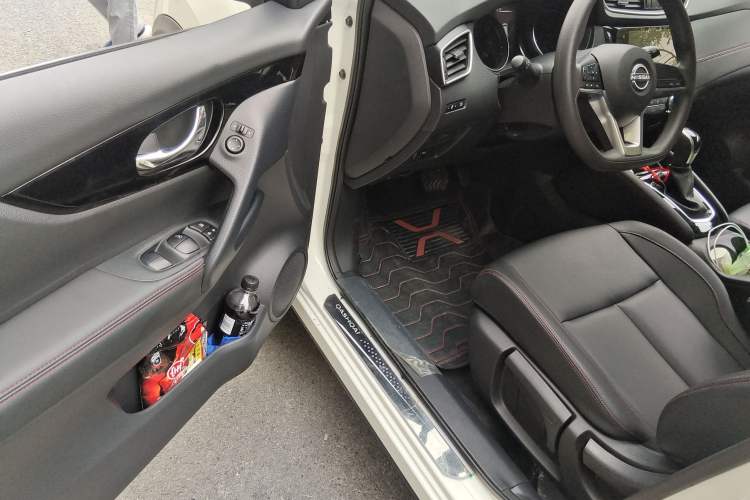 Used Nissan Qashqai 2023 Classic 2.0L CVT XV Comfort Edition
