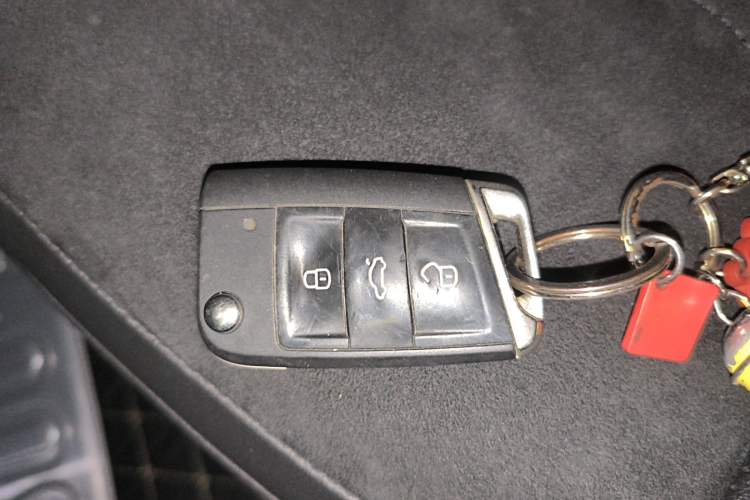 Used Volkswagen Tayron 2020 330TSI Two-Wheel Drive Luxury Smart Connectivity Version Vehicle Key