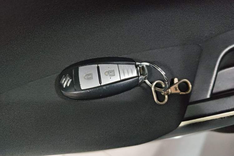 Used Suzuki S-Cross 2015 1.6L CVT Two-Wheel Drive Entry-Level Trim