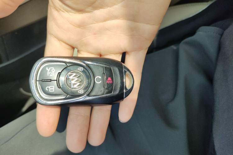 Used Buick LaCrosse 2016 30H Elite Edition