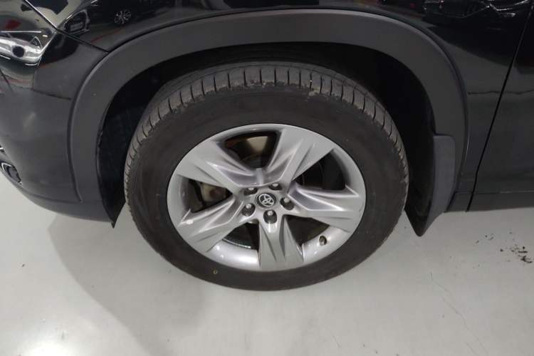 Used Toyota Highlander 2018 2.0T Four-Wheel Drive Luxury Version 7 Seats China VI Standard