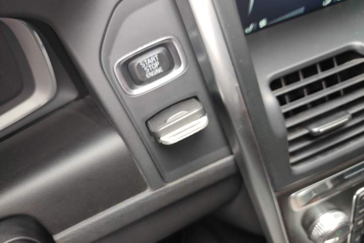 Used Volvo XC60 2015 T5 AWD Smart Drive Edition Vehicle Key