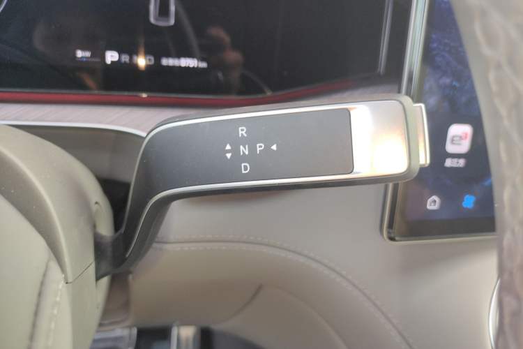 Used Denza N9 2025 Prestige Version Gear Lever