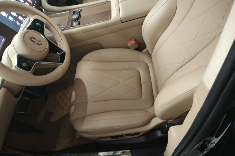 Used Hima AITO M9 2024 Range-Extended Ultra Version 52 kWh 6-Seater Model
