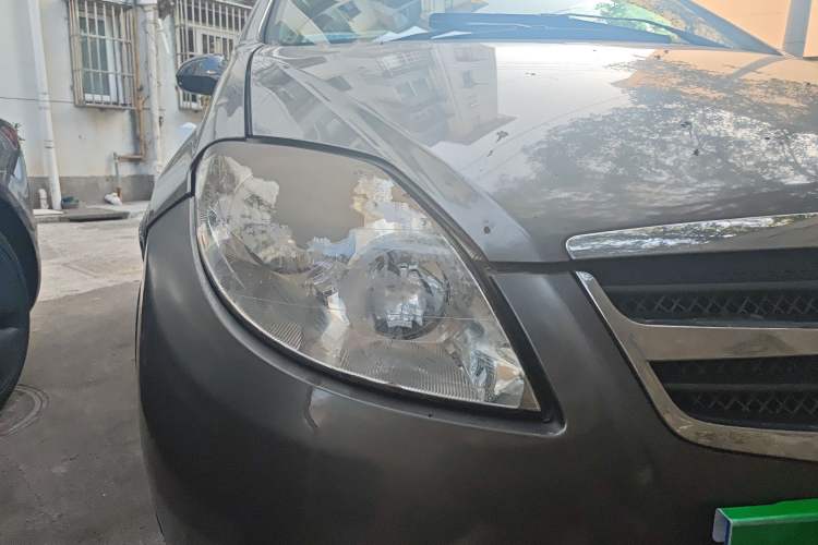 Used Land Fengshang 2011 Deluxe Edition 1.6L Manual 7-Seater Right Front Headlight
