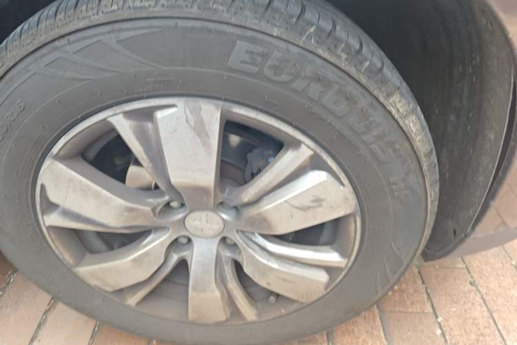 Used Peugeot 2008 2014 1.6L Automatic Fashion Edition Right Front Wheel Hub