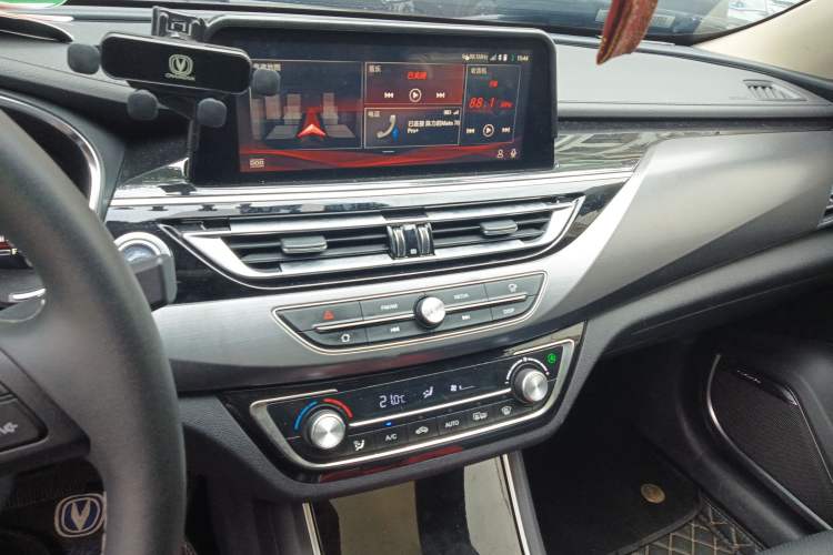 Used Changan Ruicheng CC 2021 Blue Whale Edition 1.5T DCT Prestige Model