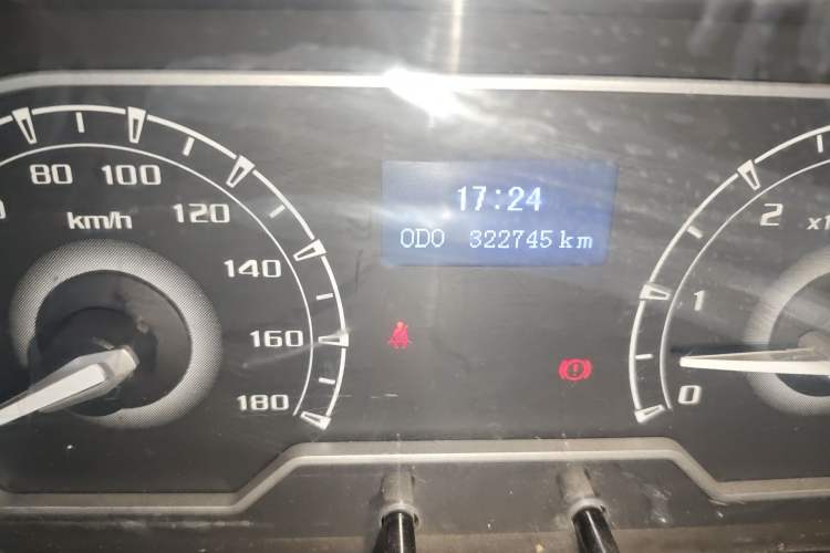 Used SAIC MAXUS Xintu V80 2021 2.0T Manual Classic Aoyuntong Short Wheelbase Ultra-Low Roof 5/6-Seater