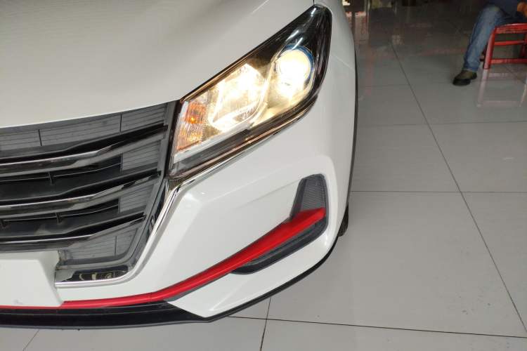 Used Dongfeng Fengon 500 2021 1.5L CVT Enjoyment Model Left Front Headlight