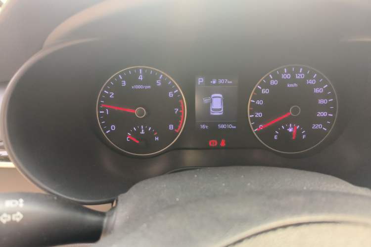 Used Kia KX Cross 2018 1.6L Automatic Dynamic Sunroof Version Odometer Close Up