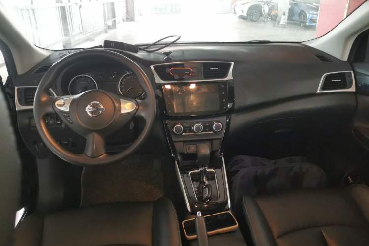 Used Nissan Sylphy 2021 Classic 1.6XL CVT Luxury Edition Center Console