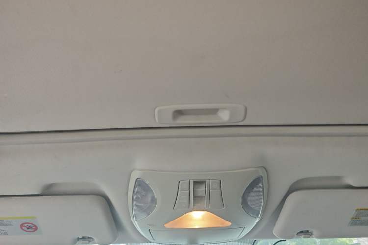 Used GAC Trumpchi GS5 Super 2016 1.8T Automatic All-Wheel-Drive Anniversary Edition Headliner