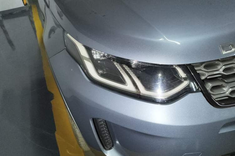 Used Land Rover Discovery Sport 2020 249 PS R-Dynamic Performance Edition Right Front Headlight