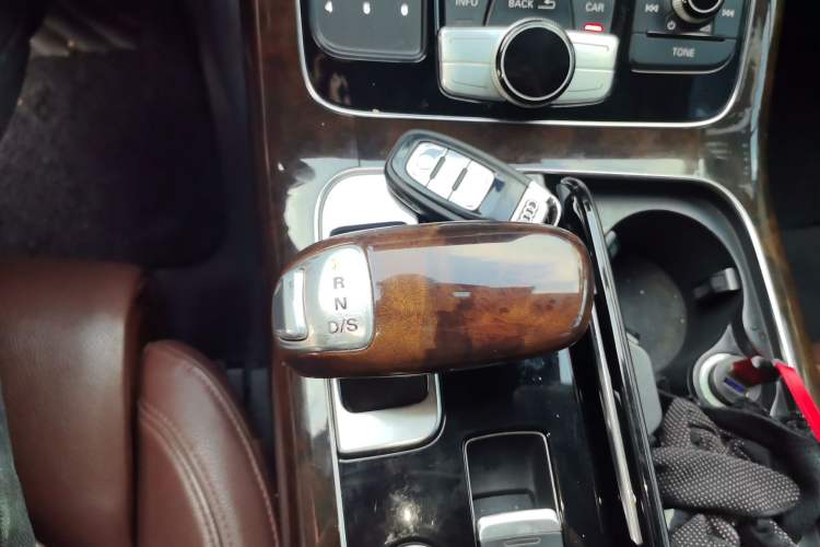 Used Audi A8 2014 A8L 45 TFSI quattro Comfort model