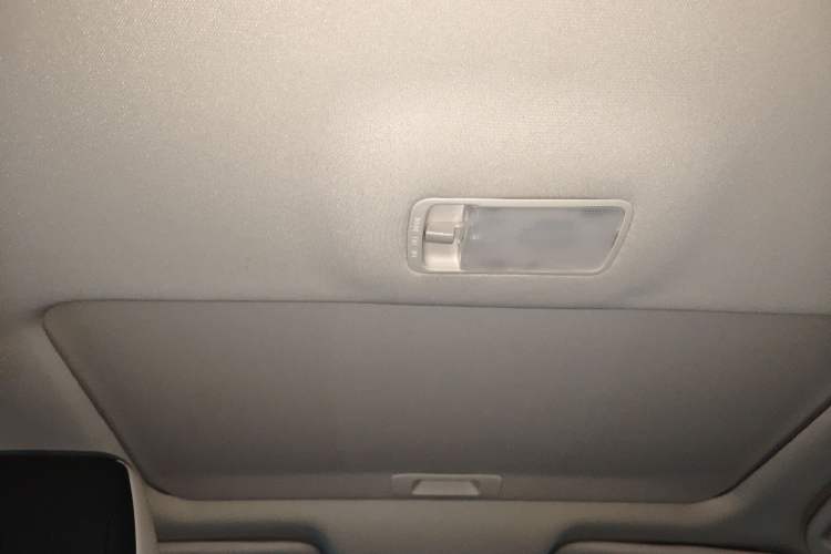 Used Venucia D60 2018 1.6L CVT Smart Connect Elite Edition