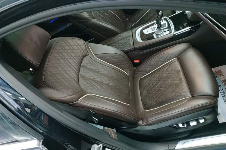 Used BMW 7 Series 2019 Restyled 740Li Leading Edition M Sport Package Right Front Seat