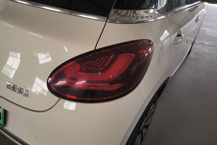 Used Wuling Bingo 2025 333 km Lingxi Connected Version Right Rear Taillight