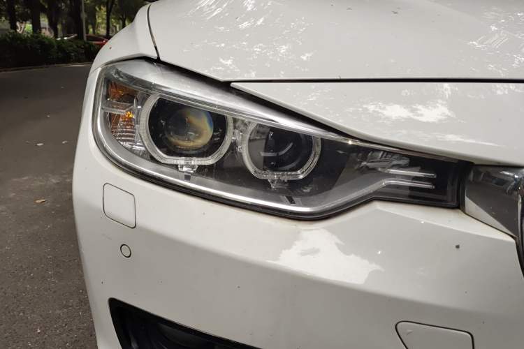 Used BMW 3 Series 2015 320i Luxury Edition Sports Design Package