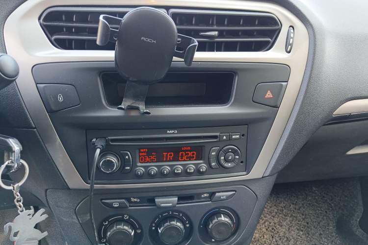 Used Peugeot 301 2014 1.6L Manual Comfort Edition