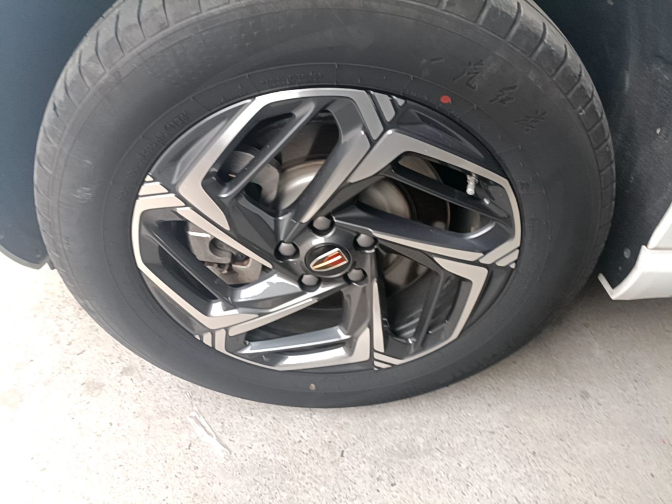 Hongqi HS3 2023 1.5T Two-Wheel Drive Shanwei Edition — снимка 10