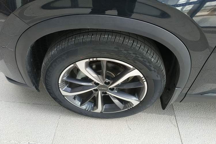 Used Dongfeng Aeolus Mage 2023 DH-i 1.5T Luxury Edition Left Front Wheel Hub