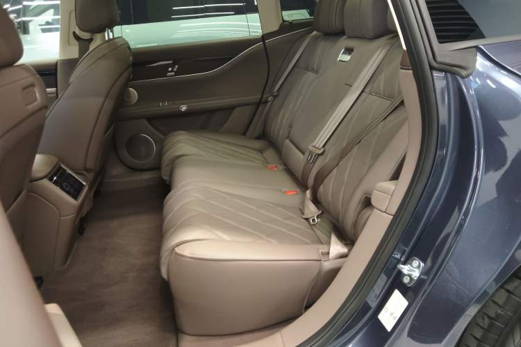 Used Hima Stelato S9 2026 Model Range-Extended Max Rear-Wheel Drive 53 kWh Left Rear Seat