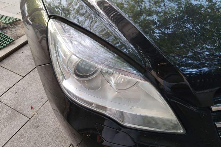 Used Mercedes-Benz R-Class 2011 R 300 L Luxury Model Right Front Headlight