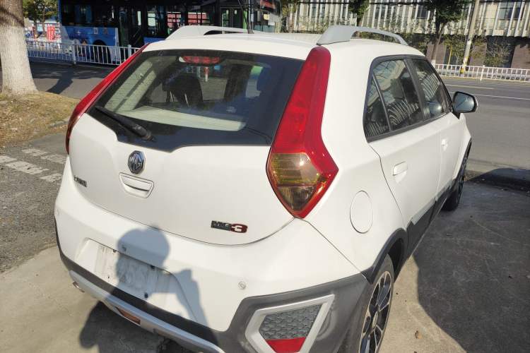 Used MG 3SW 2015 1.5L AMT Elite Model
