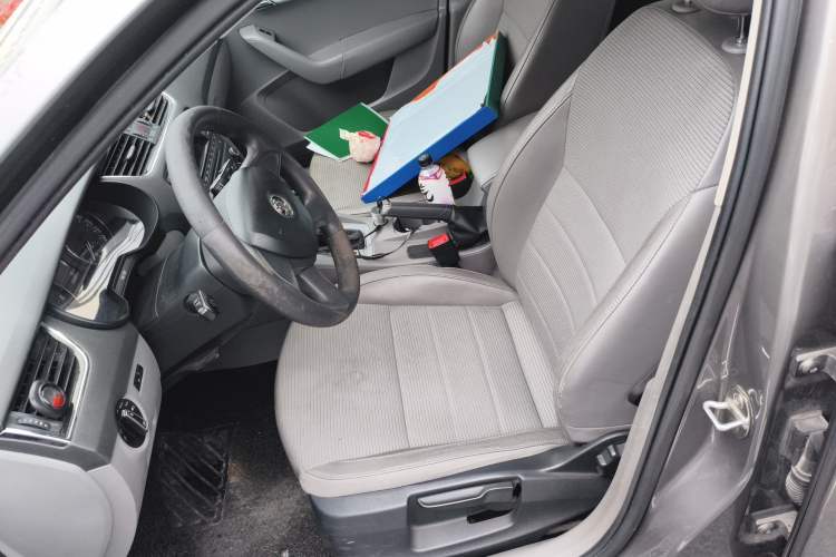 Used Skoda Octavia 2015 1.6L Automatic Yijie Edition Left Front Seat