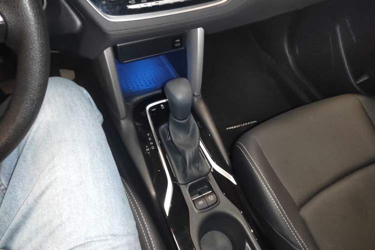 Used Toyota FRONTLANDER 2024 2.0L CVT Luxury Edition Gear Lever