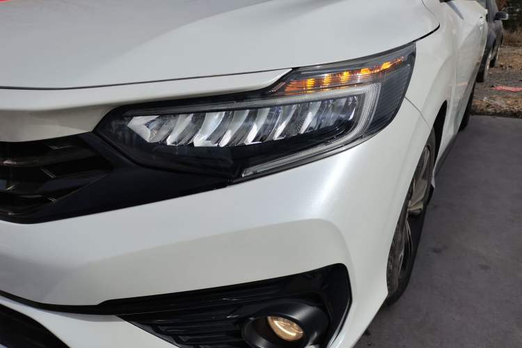 Used Honda Envix 2022 180TURBO CVT Comfort Version
