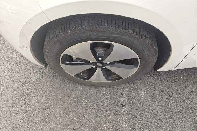 Used Baojun Cloud 2023 460 Pro Left Front Wheel Hub