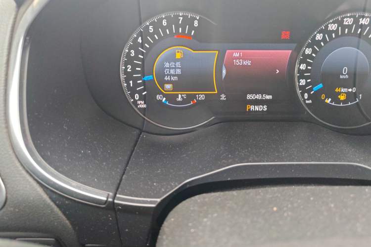 Used Ford Edge 2015 2.0T GTDi Four-Wheel Drive Prestige Model Odometer Close Up